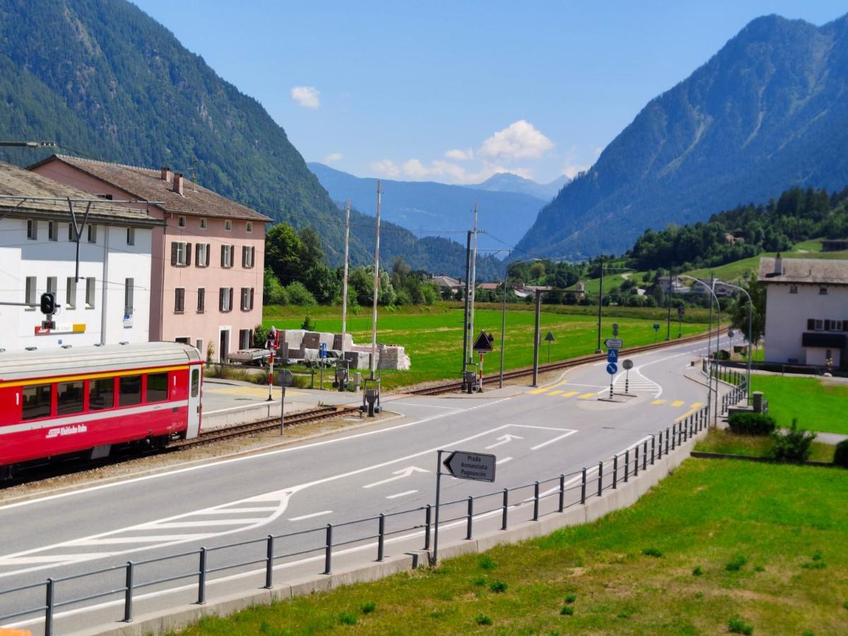 Grazioso Appartamento A Li Curt Poschiavo Exterior foto